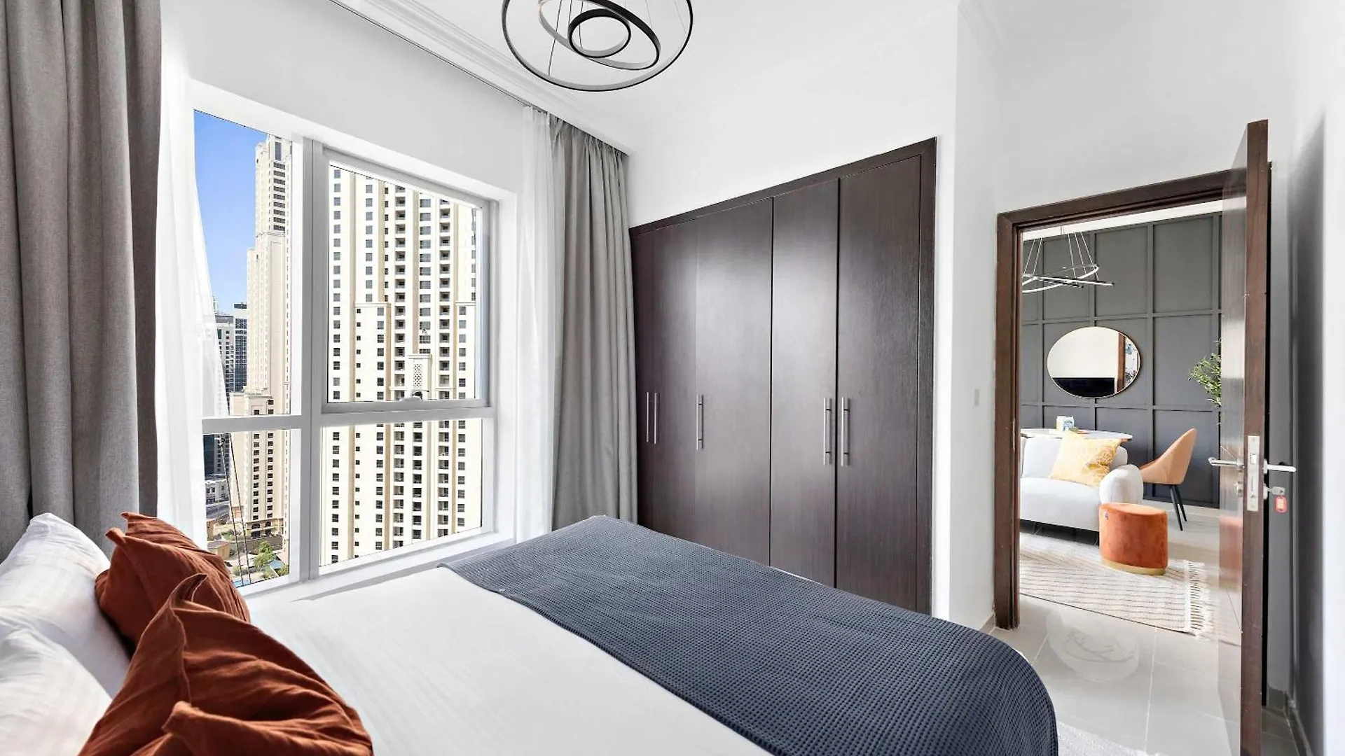 Silkhaus In Bay Central Near Metro Dubai Apartment
